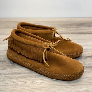 Minnetonka Kids Classic Fringe Softsole Brown Boot Bootie Size 2 Girls